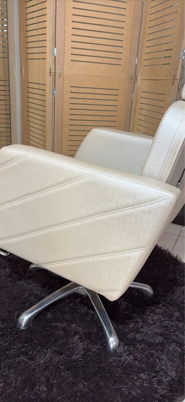 Vende-se Cadeira de cabeleireira  - Foto 2