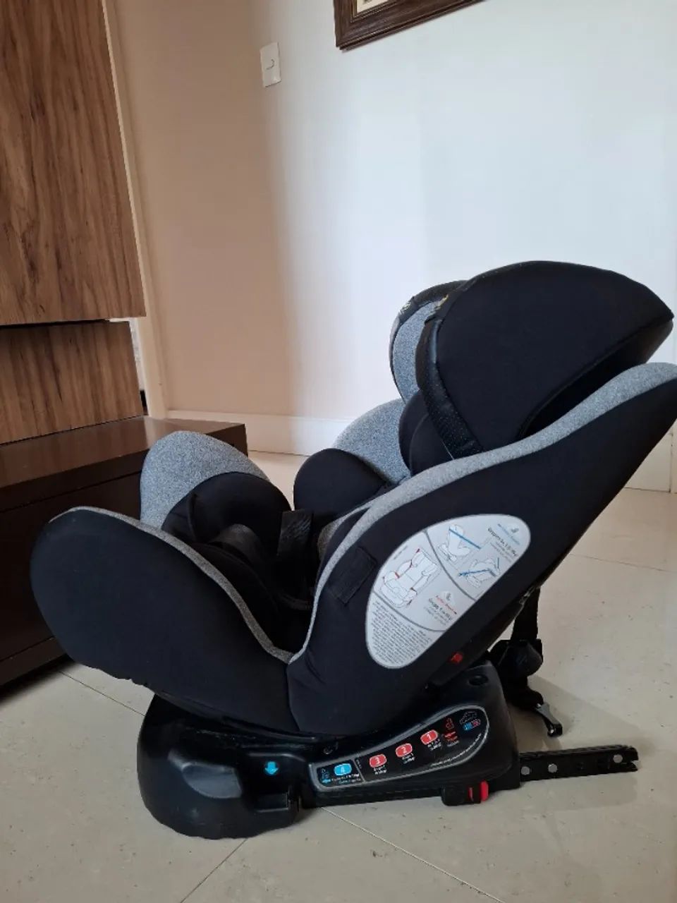 Cadeirinha Safety 1st com Isofix - Foto 4