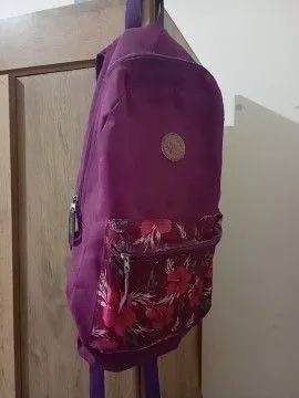 Mochila cor roxa 