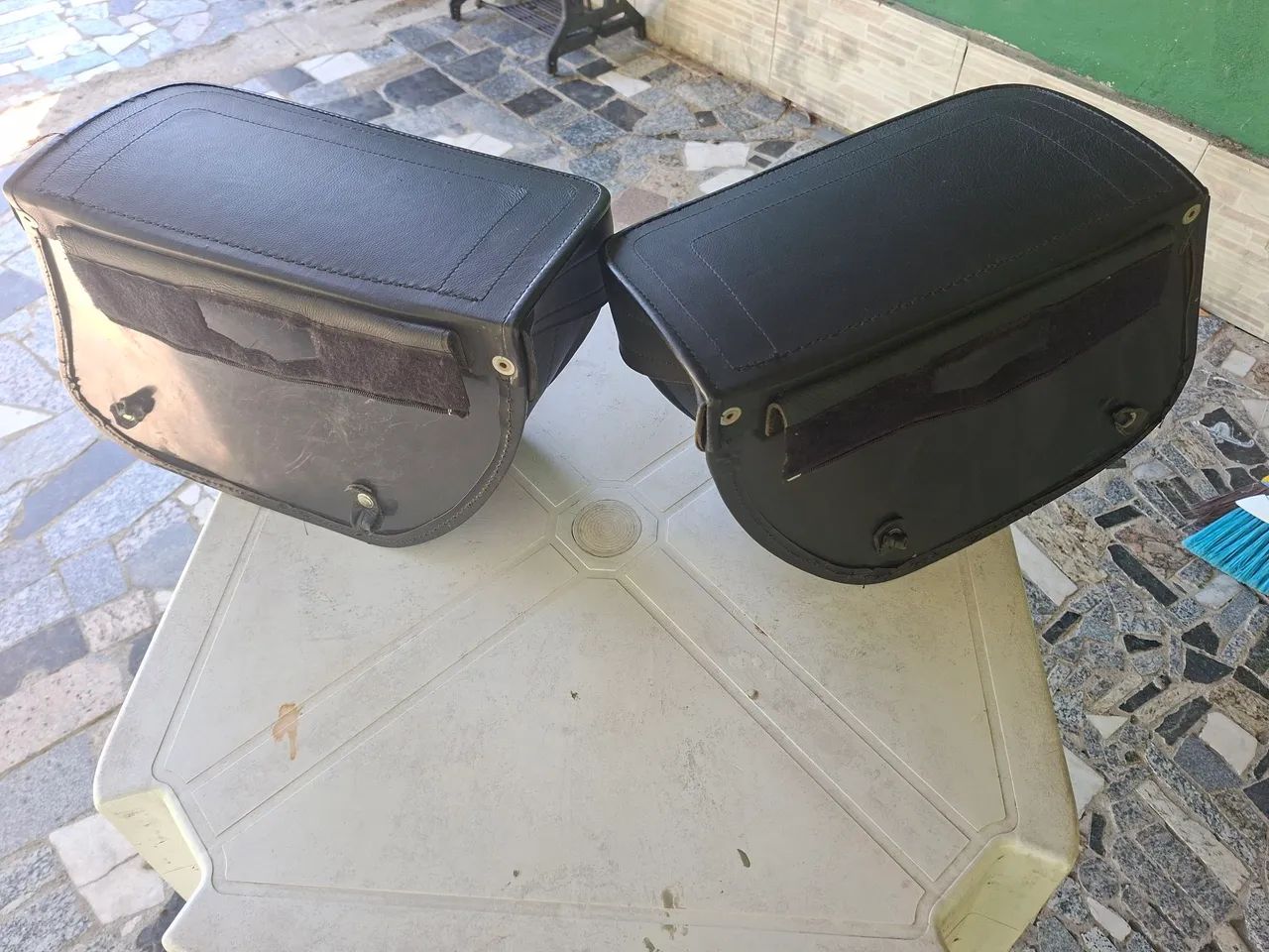 Vendo conjunto Alforges em couro para moto. - Foto 3