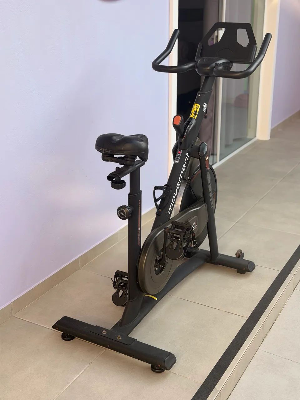 Bicicleta Spinning Movement C5 Indoor Cycle - Magnética - Foto 4