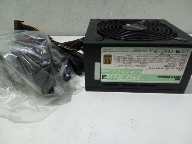 Fonte Real Seventeam 750W V-Force semi-modular 
