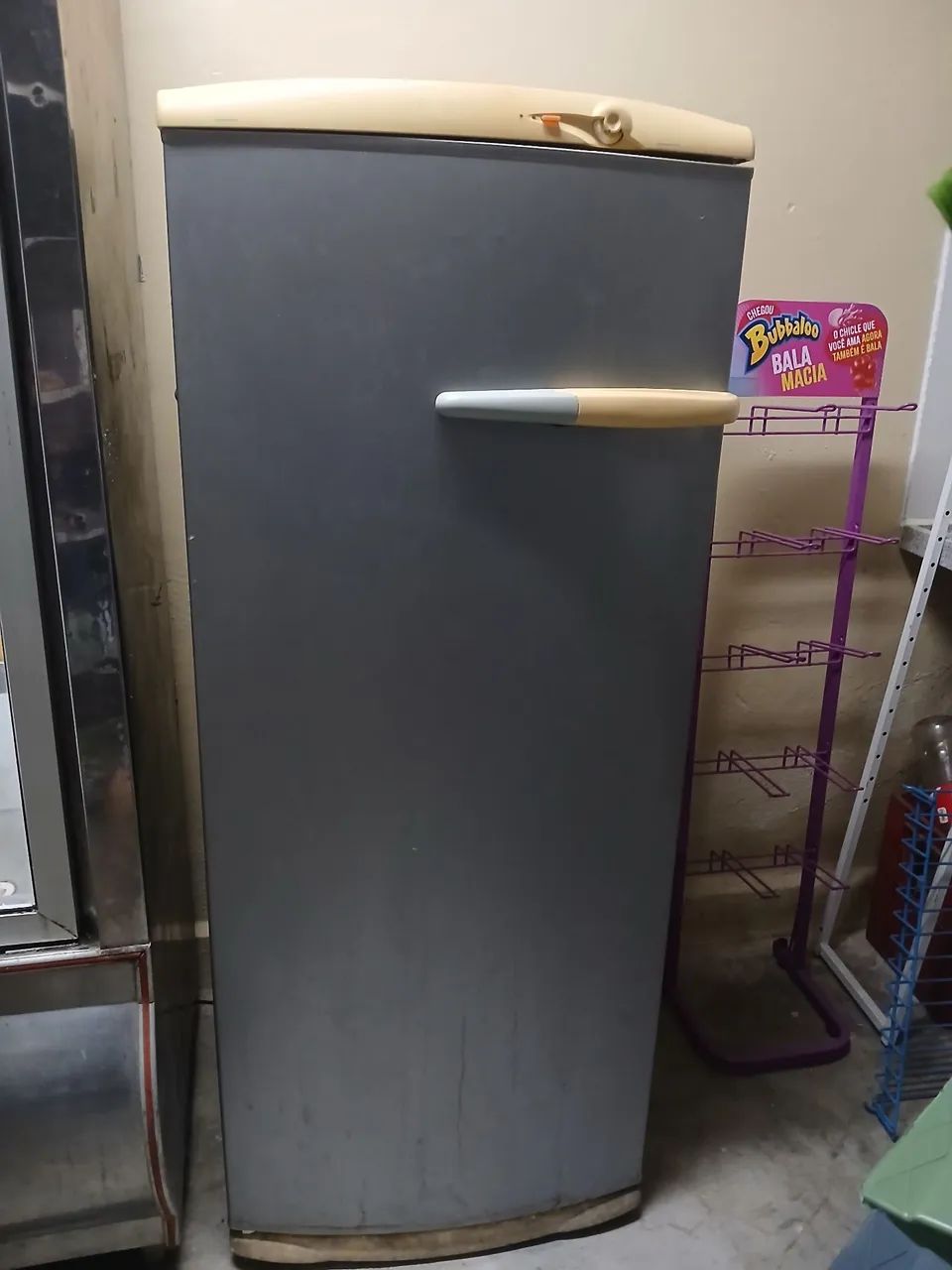 FREEZER VERTICAL FUNCIONANDO PERFEITAMENTE BEM 
