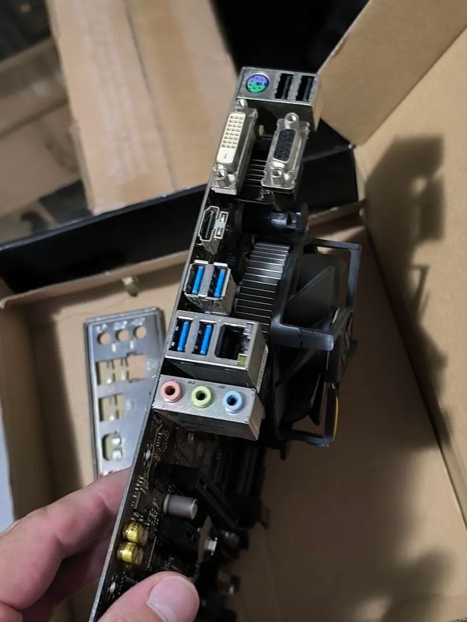Placa mãe gigabyte b250 para sexta e sétima geração intel - Foto 2