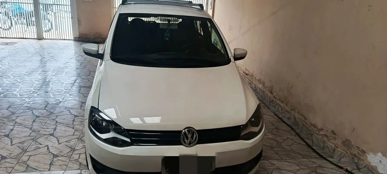 Volkswagen Fox Fox 1.0 Mi Total Flex 8V 3p 2013
