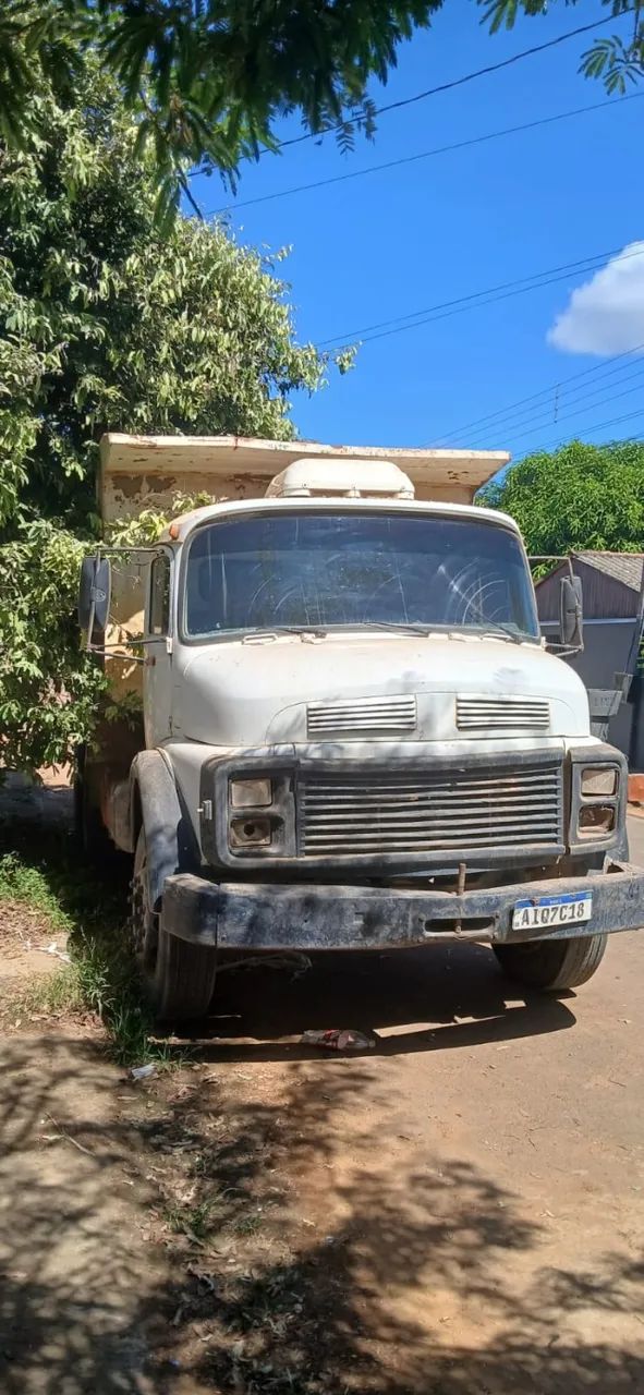 Caminhao traçado caçamba 
