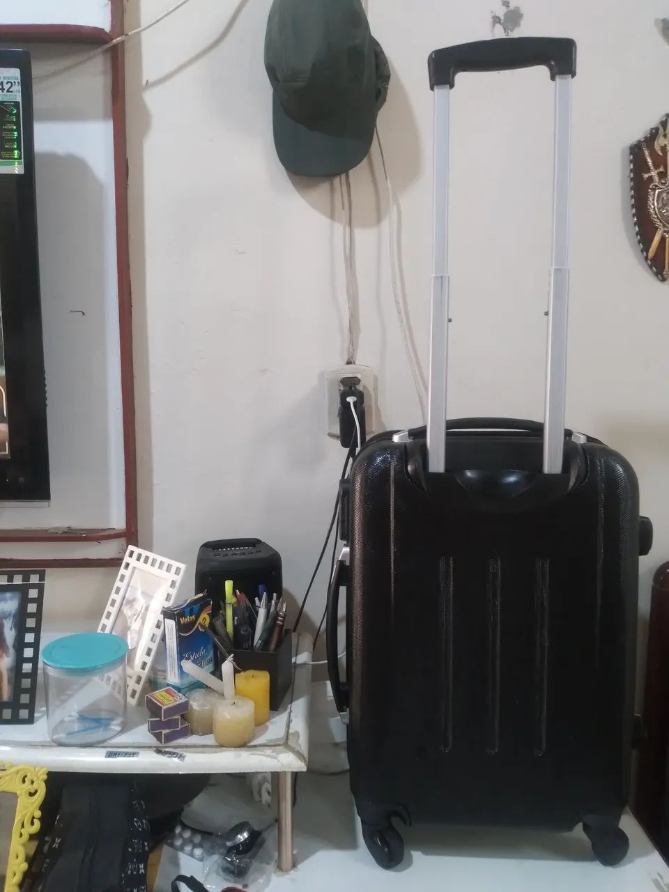 Vendo uma mala de material rígido de bordo de 10kg 