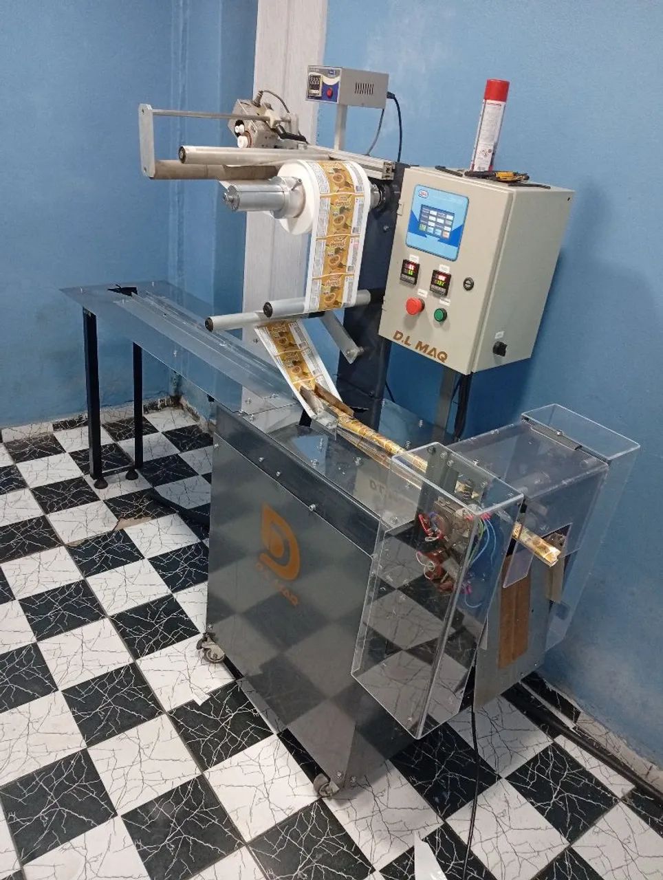 Embaladora de Picolé + 13 bobinas praticamente nem usado + 1 caixa de palito 