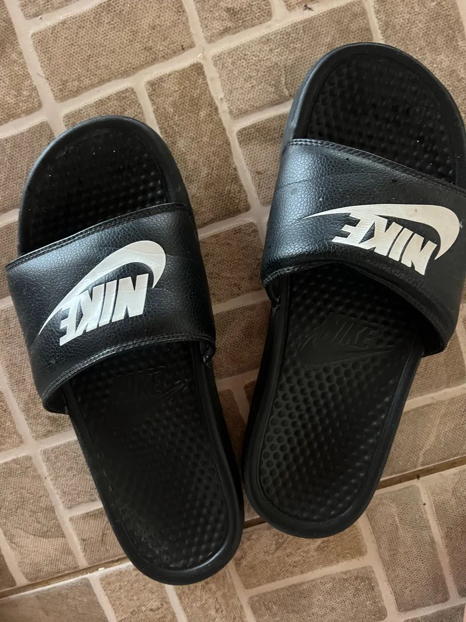 Vendo sandália Nike 