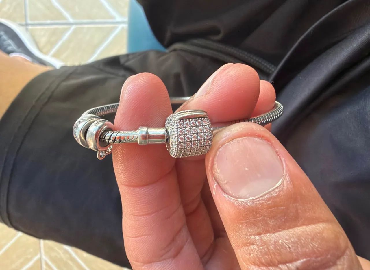? Pulseira Vivara em Prata 925 + Berloques ? - Foto 2