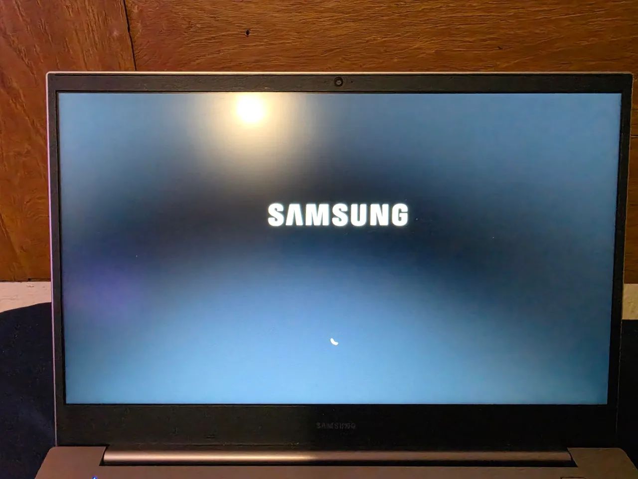 Samsung Book E30 i3 10TH GEN 4GB de RAM 256SSD