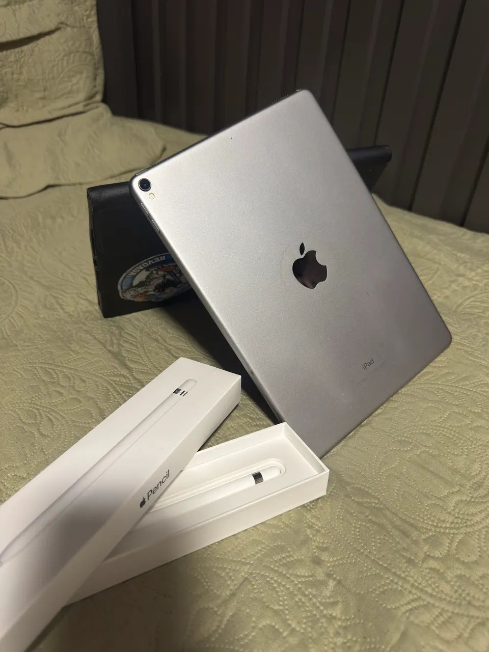iPad Pro 10,5 + Apple Pencil 1º geração + capa teclado 