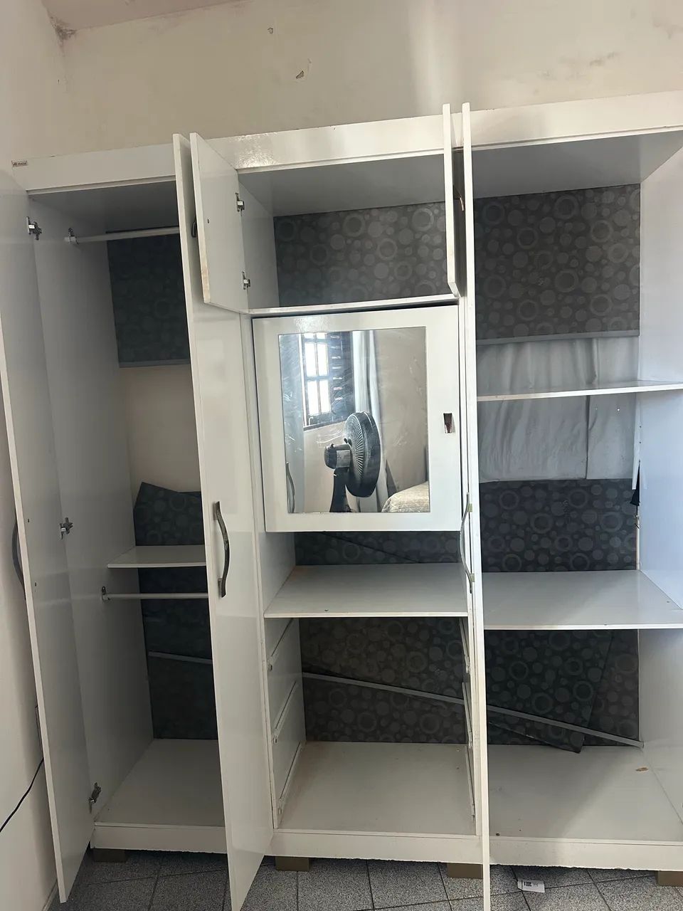 GUARDA ROUPA CASAL R$ 500,00 - Foto 2