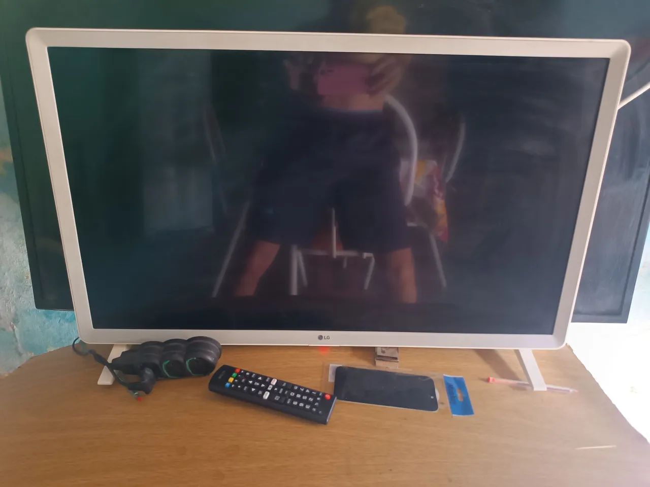 TV LG SMART 32 BRANCA - Foto 2