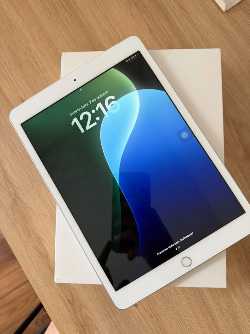 iPad 7 geração 32GB WI-FI + Celular - Tablets e E-Readers