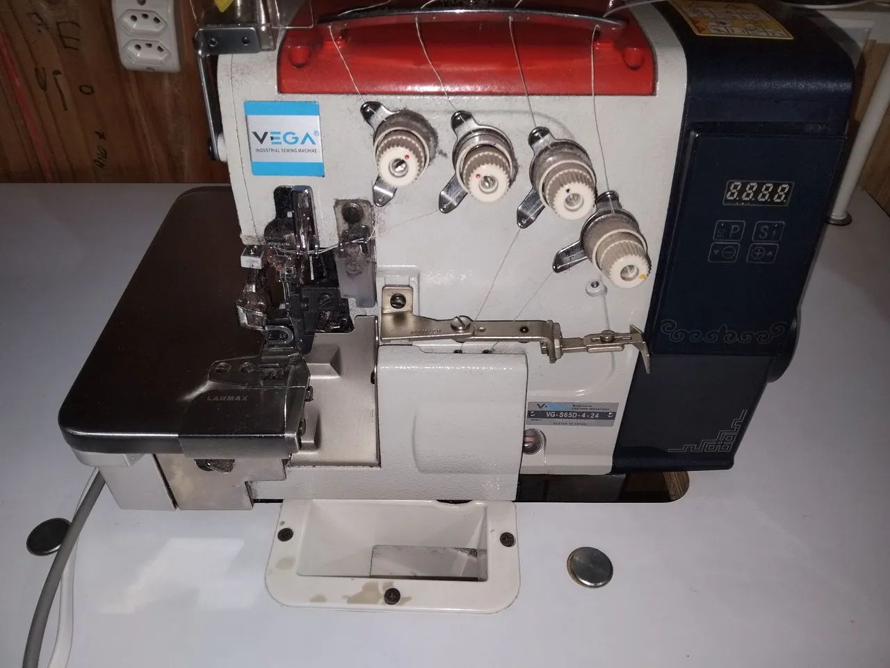 Maquina overlock industrial - Foto 2