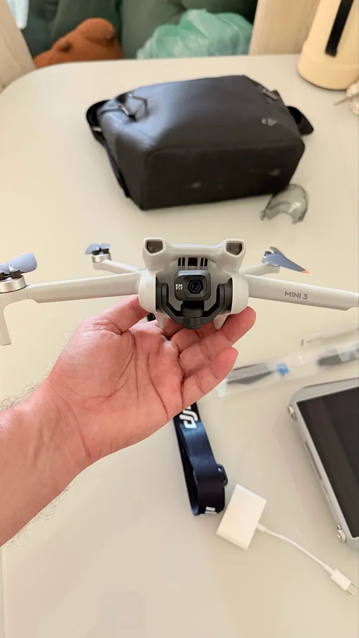 Kit completo de Drone DJI mini 3 apenas 2,87 horas de uso - Foto 2