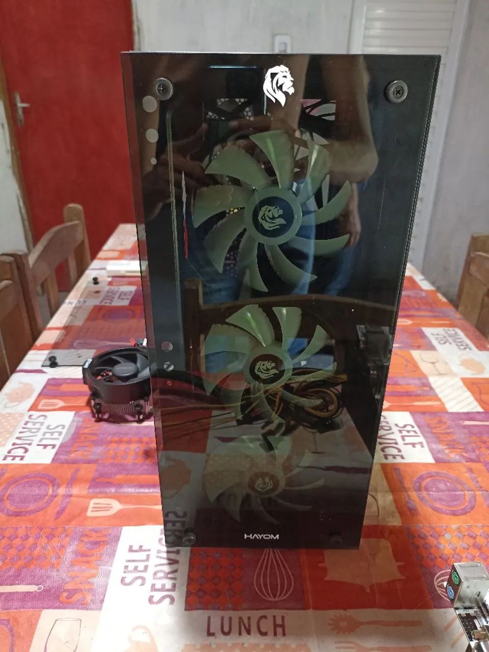 Gabinete gamer com 4 fãns 