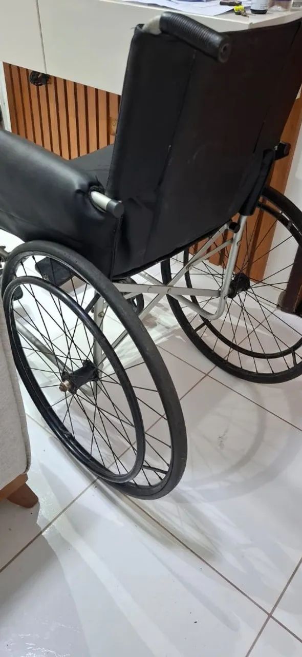 Cadeira de Rodas - Foto 4