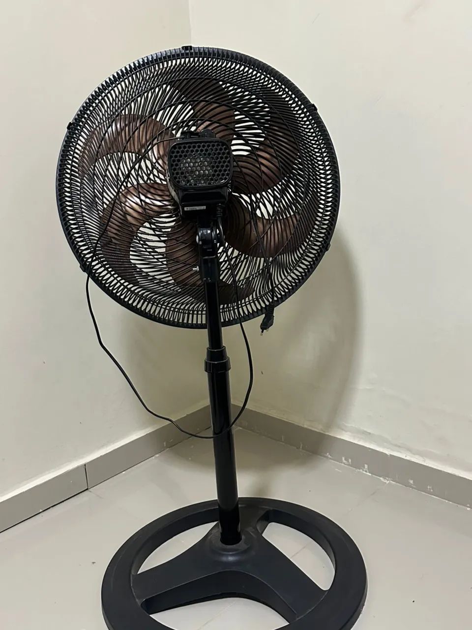 Vende-se Ventilador com regulagem de altura  - Foto 3