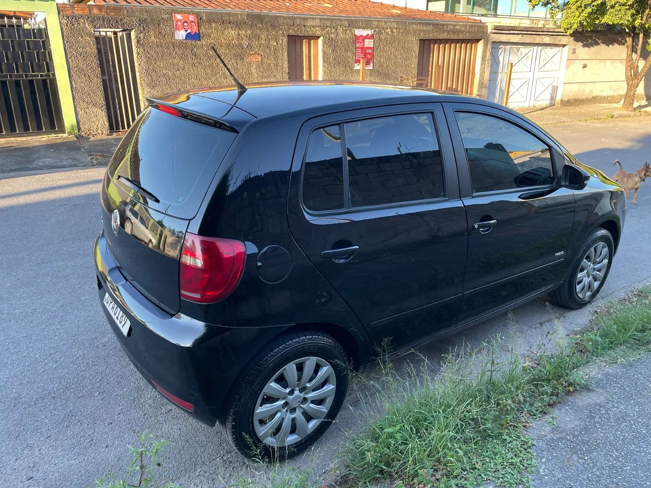 Volkswagen Fox Fox 1.0 Mi Total Flex 8V 5p 2013