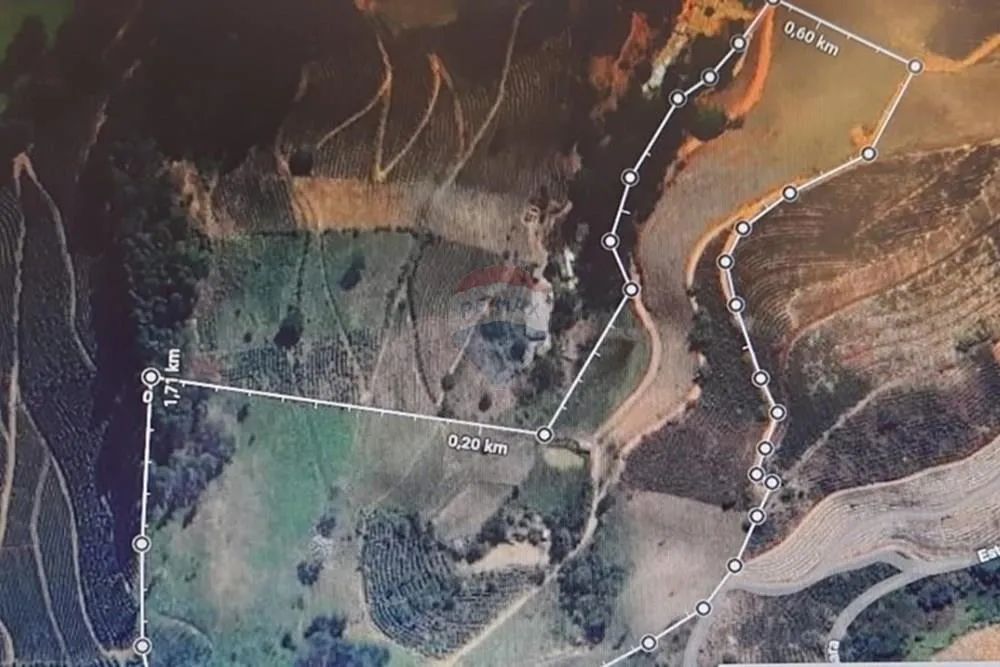 Fazenda em Ibitirama: Natureza e Tranquilidade