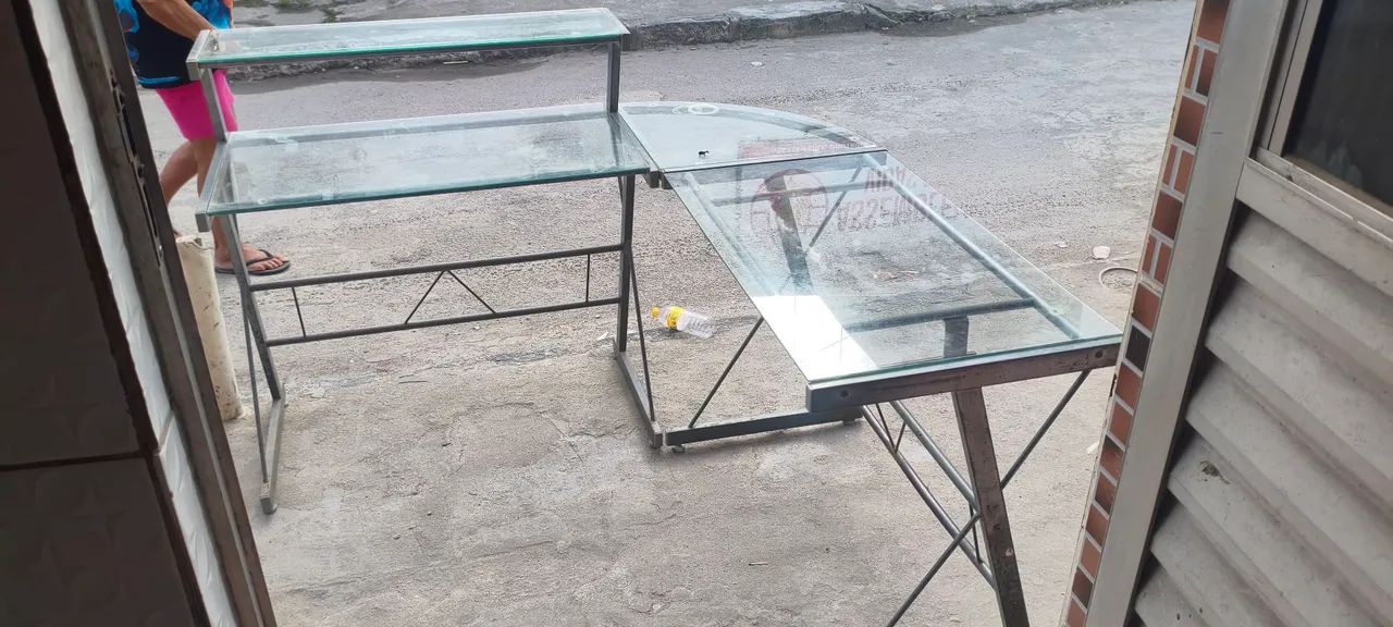 Mesa de escritório tipo L semi-novo  - Foto 3
