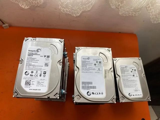 lote de 27 hds de 250 até 1tb todos formatando ! desktop