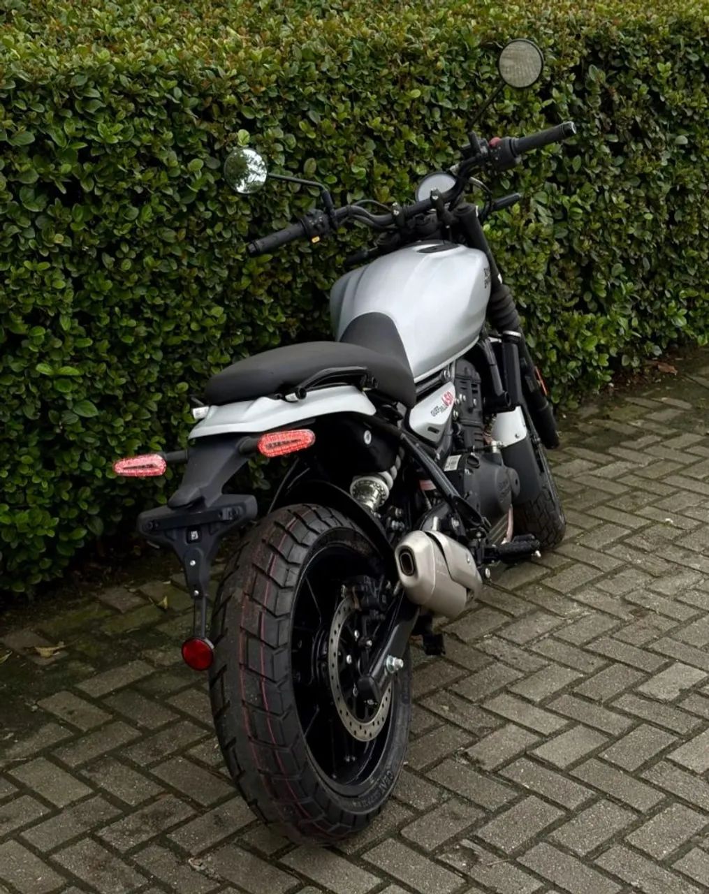 Guerrilla Smoke Silver 450cc - Amanda  - Foto 4