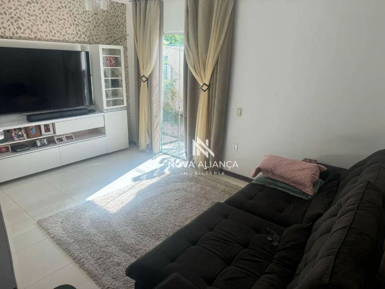 Casa com 3 quartos à venda, 360 m² - Morada Interlagos - Vila Velha/ES