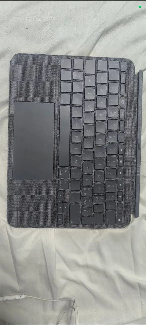 Teclado Logitech Combo Touch para iPad