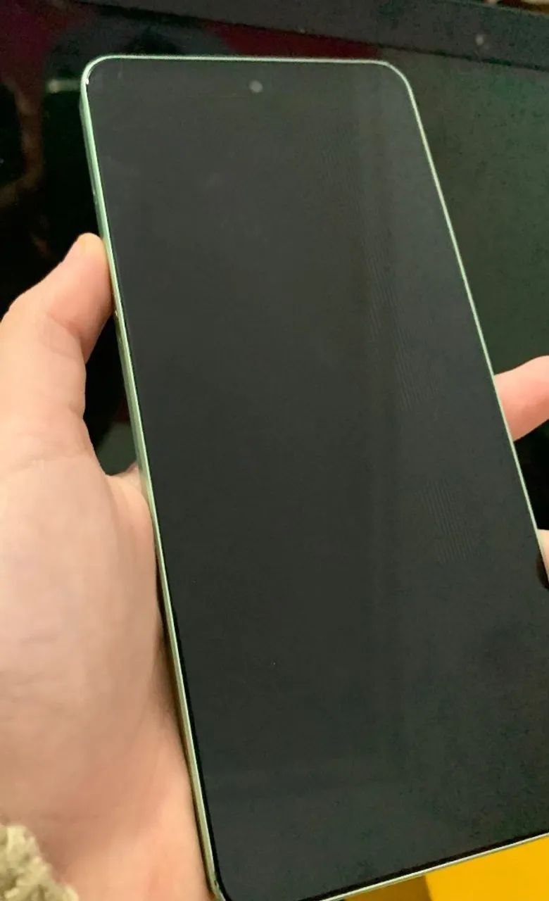 Vendo celular realme c67 de 256 gb funcionando ok 