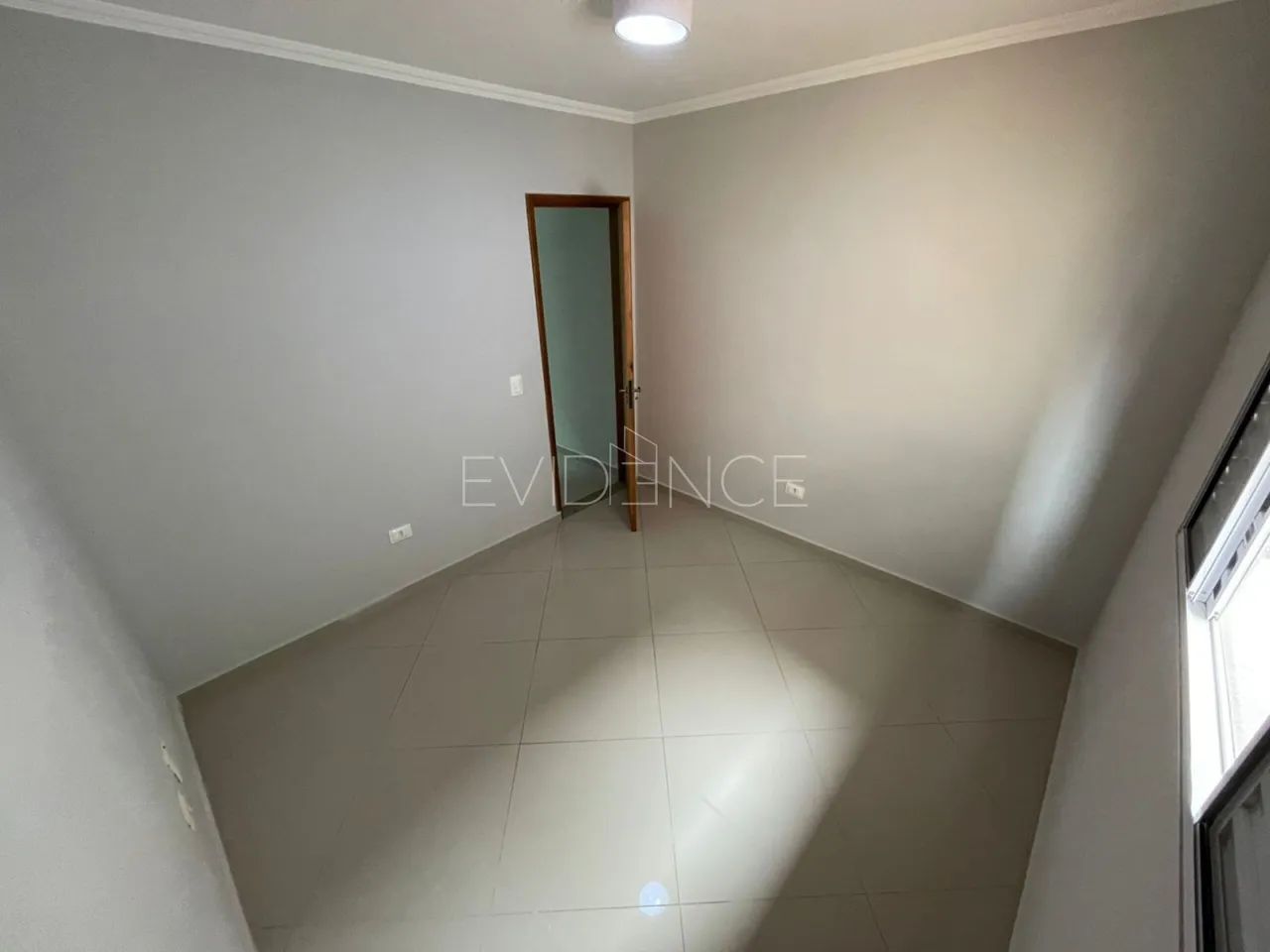 Sobrado com 3 quartos, 1 suíte e 2 vagas - Foto 5