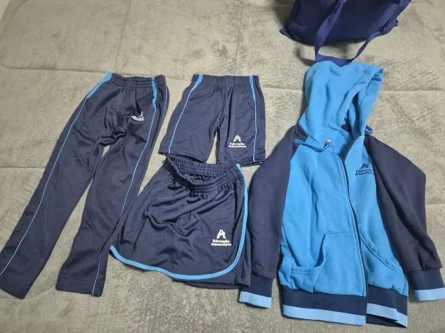 Uniforme Adventista Novo - Tamanho 6 e 10 - Foto 3