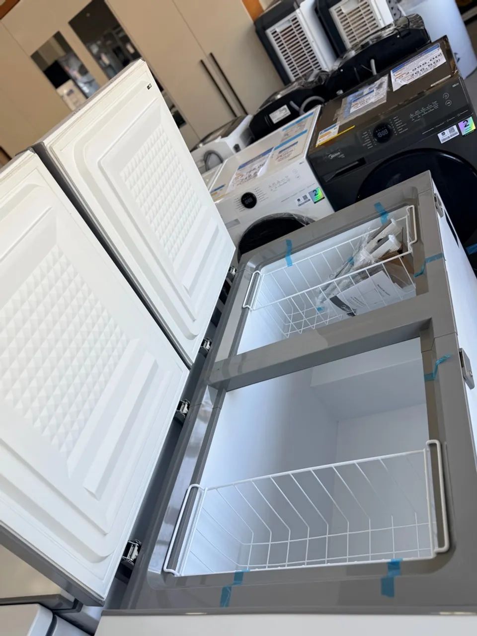 Freezer horizontal MIDEA 362 litros - novo / lacrado  - Foto 3