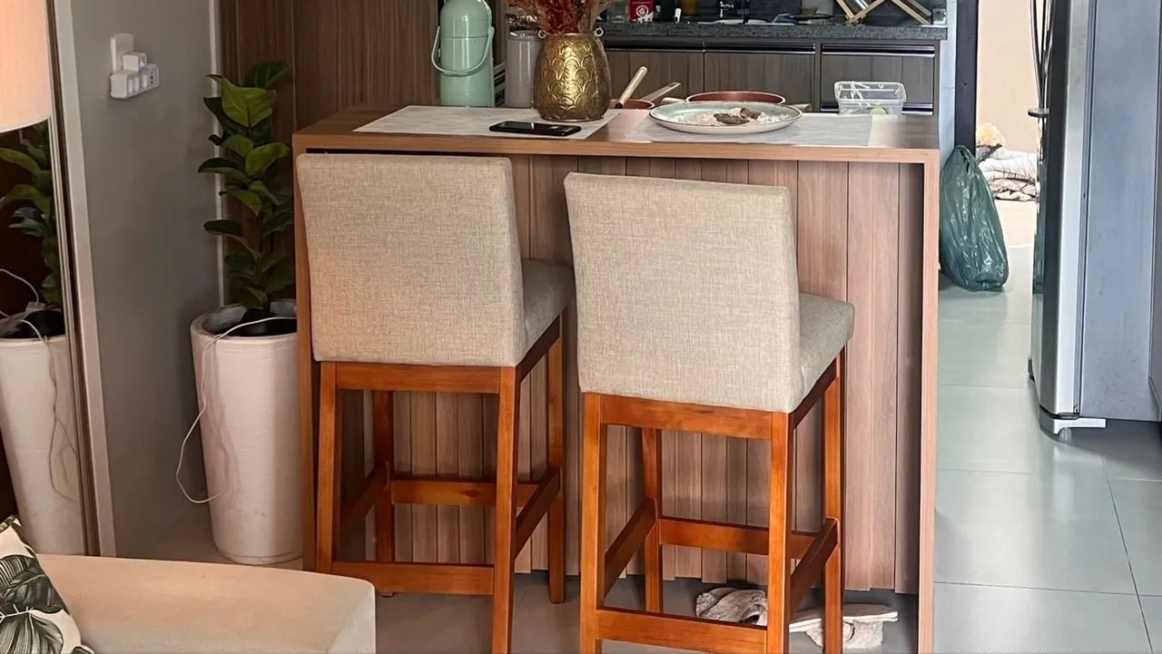 Balcão/Aparador com 2 banquetas - Foto 2