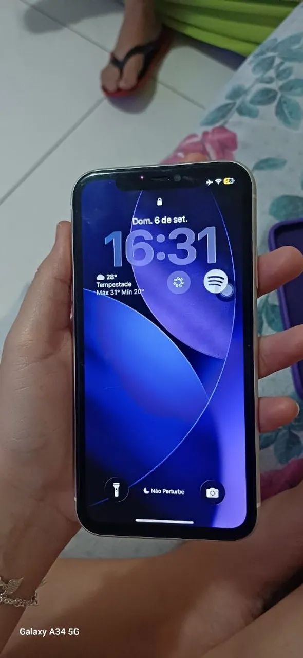 iPhone 11 64g