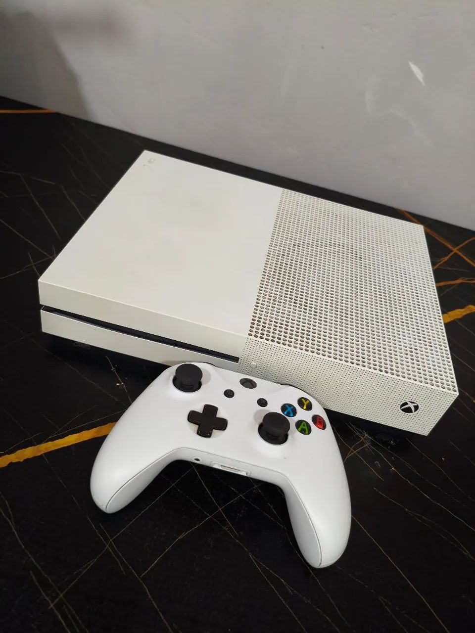 Xbox One S - Com controle e Jogo  - Foto 2