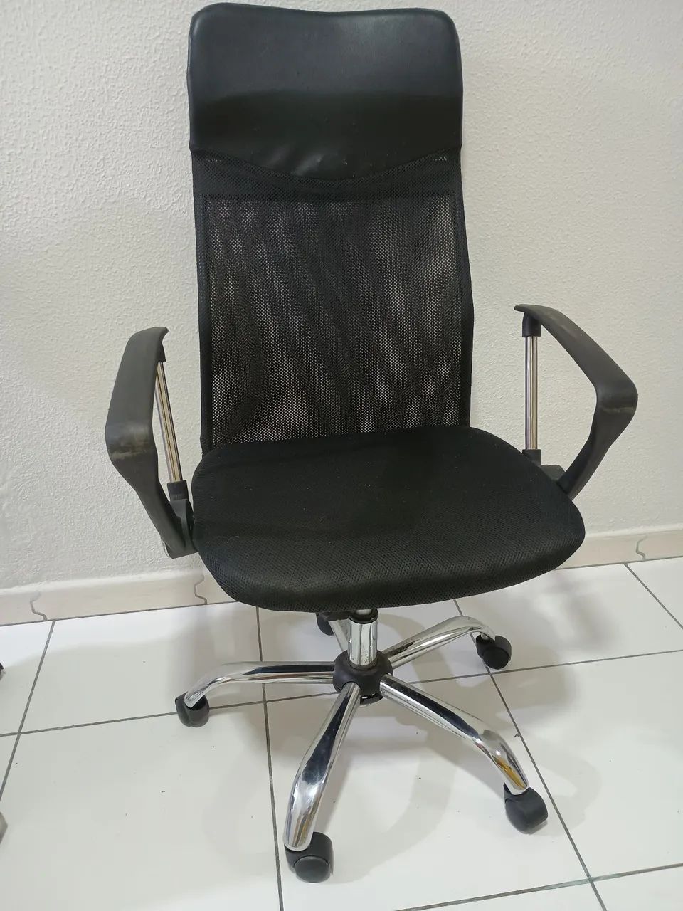 Cadeiras de escritório usadas - Foto 3
