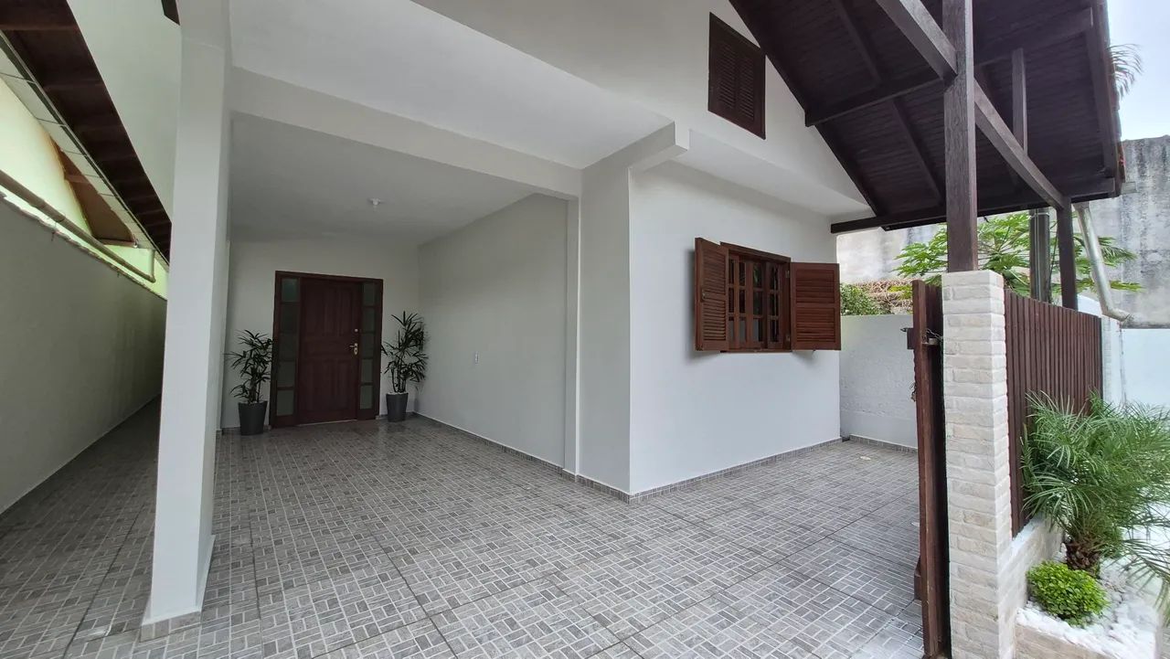 Casa 4 dormitórios nos ingleses- baixou para 540 mil  - Foto 3