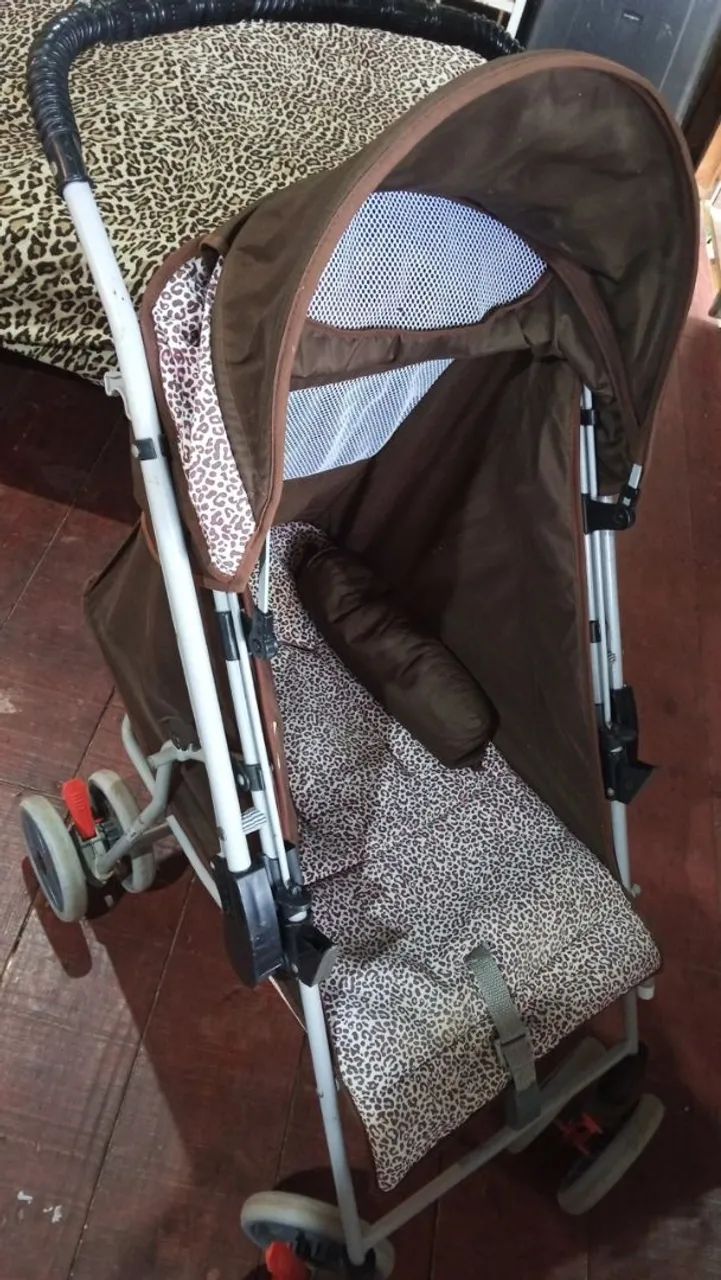 Vende-se carrinho de bebê e bebê conforto 