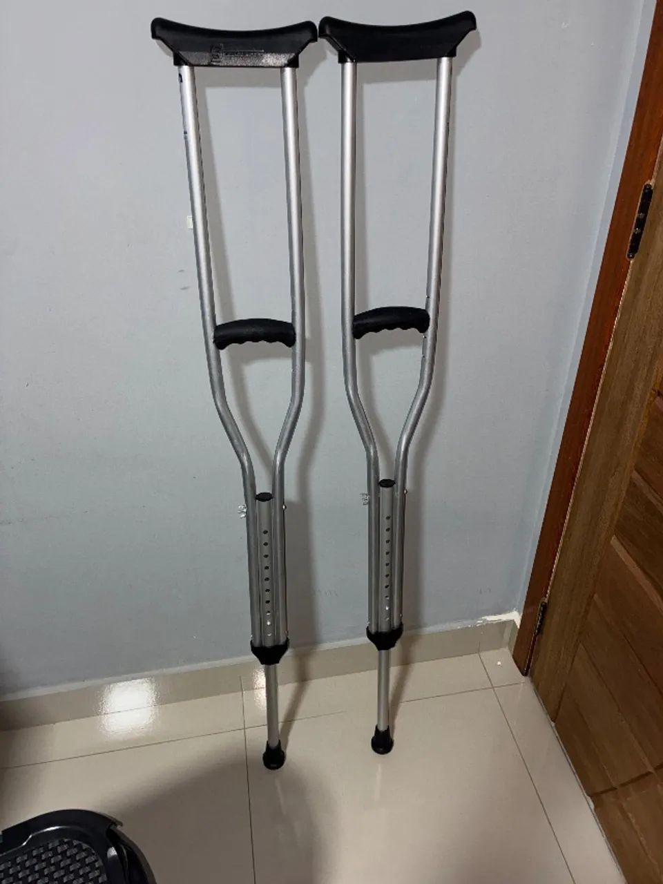 Muleta de aço axilar de alumínio 