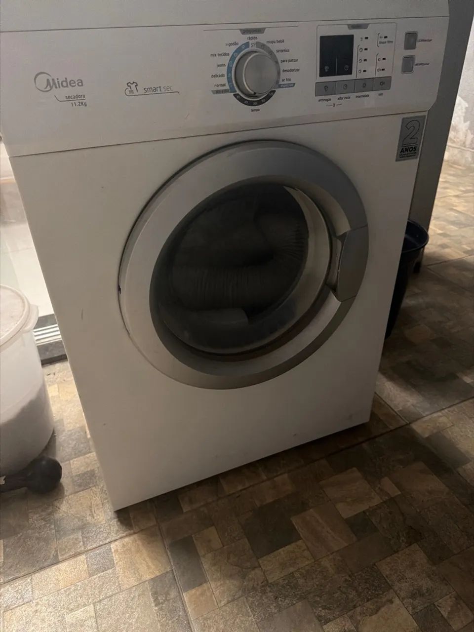 Máquina de secar roupas 