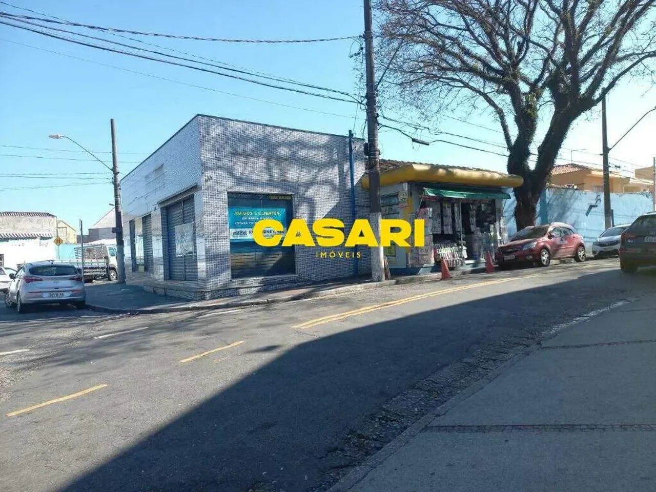 Galpão com 400 m² e Pátio de 700 m² para Alugar em Utinga  Santo André/SP