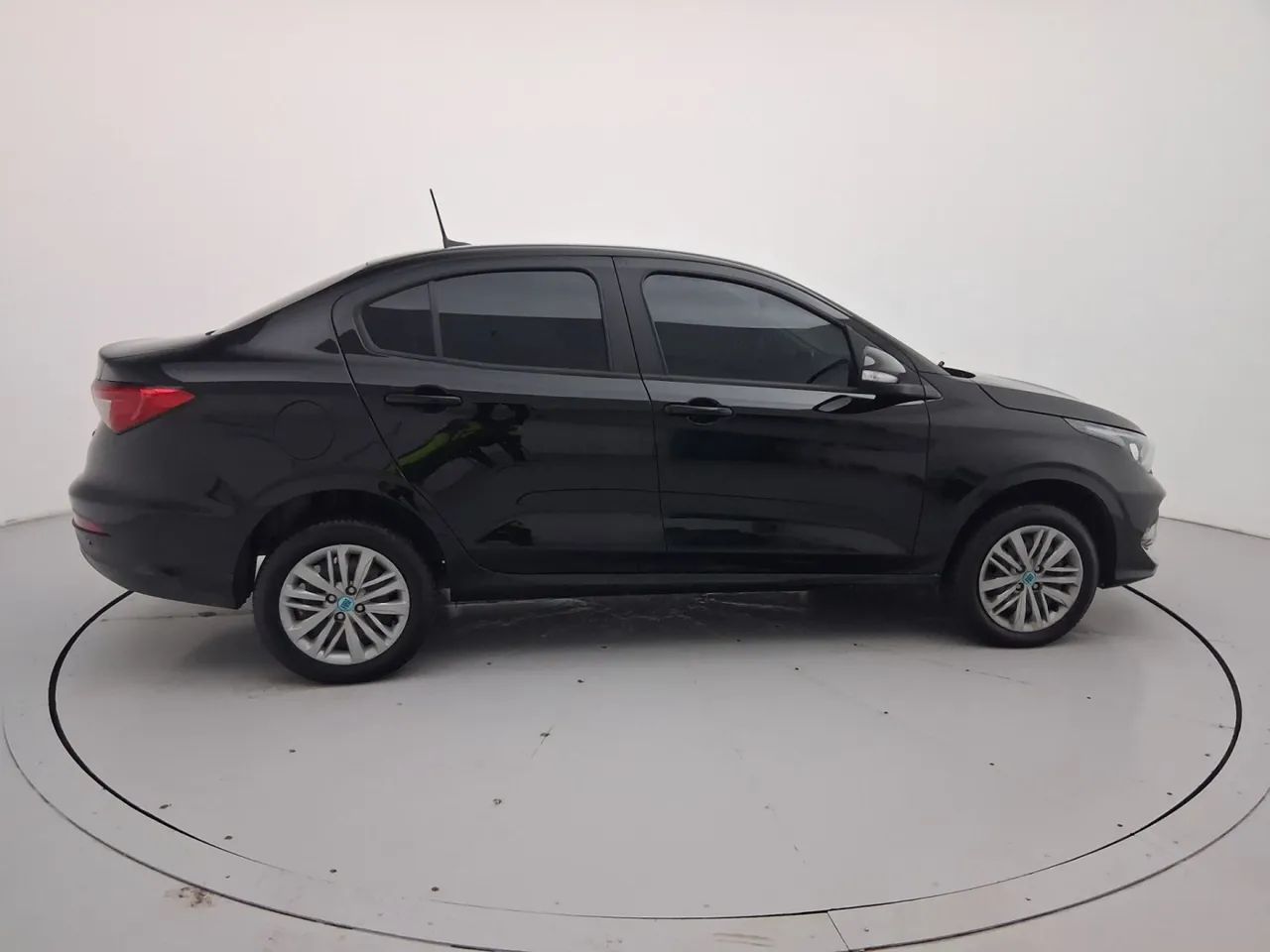 Fiat Cronos DRIVE 1.3 8V Flex Aut., foto 6 de 18