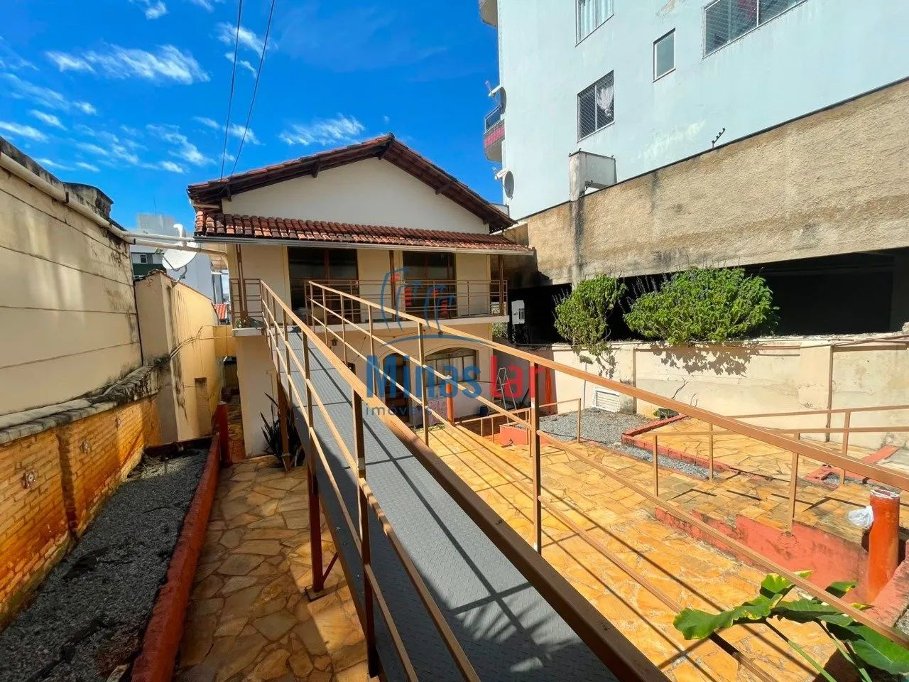 Casa em boa localização - Foto 2