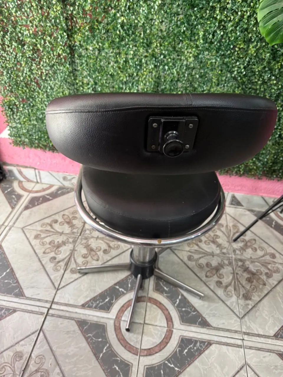 Vendo cadeira e lavatorio salao de beleza  - Foto 3