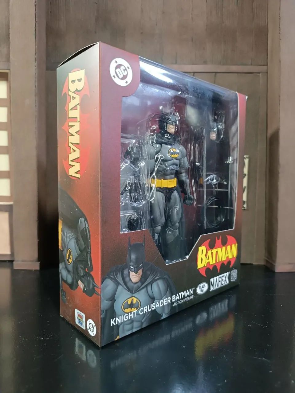 Medicom Mafex Knight Crusader Batman Black version Exclusivo Japan