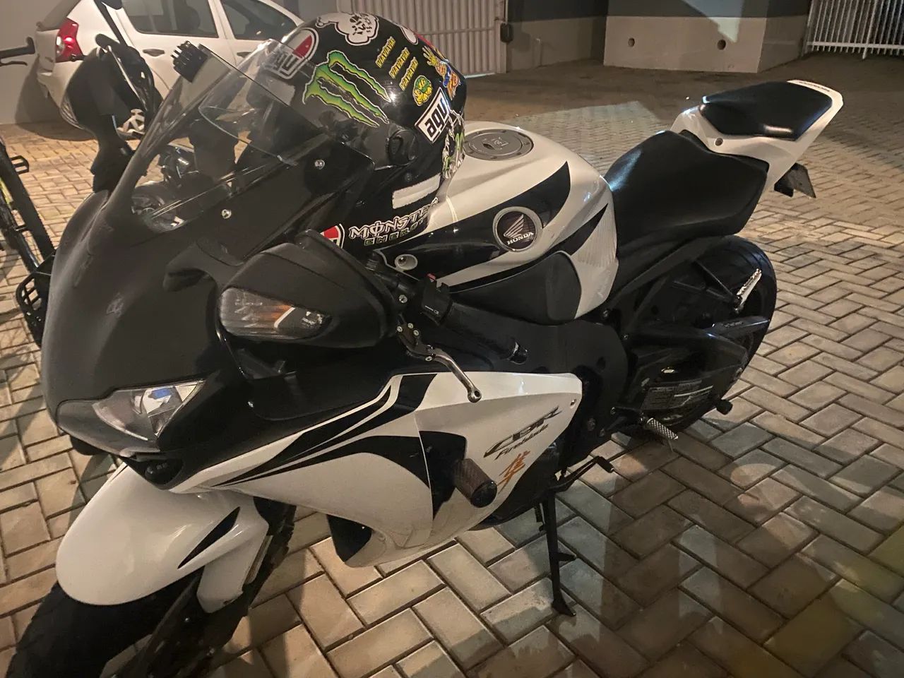 Vendo ou troco CBR1000 Fireblad - A top! - Foto 4
