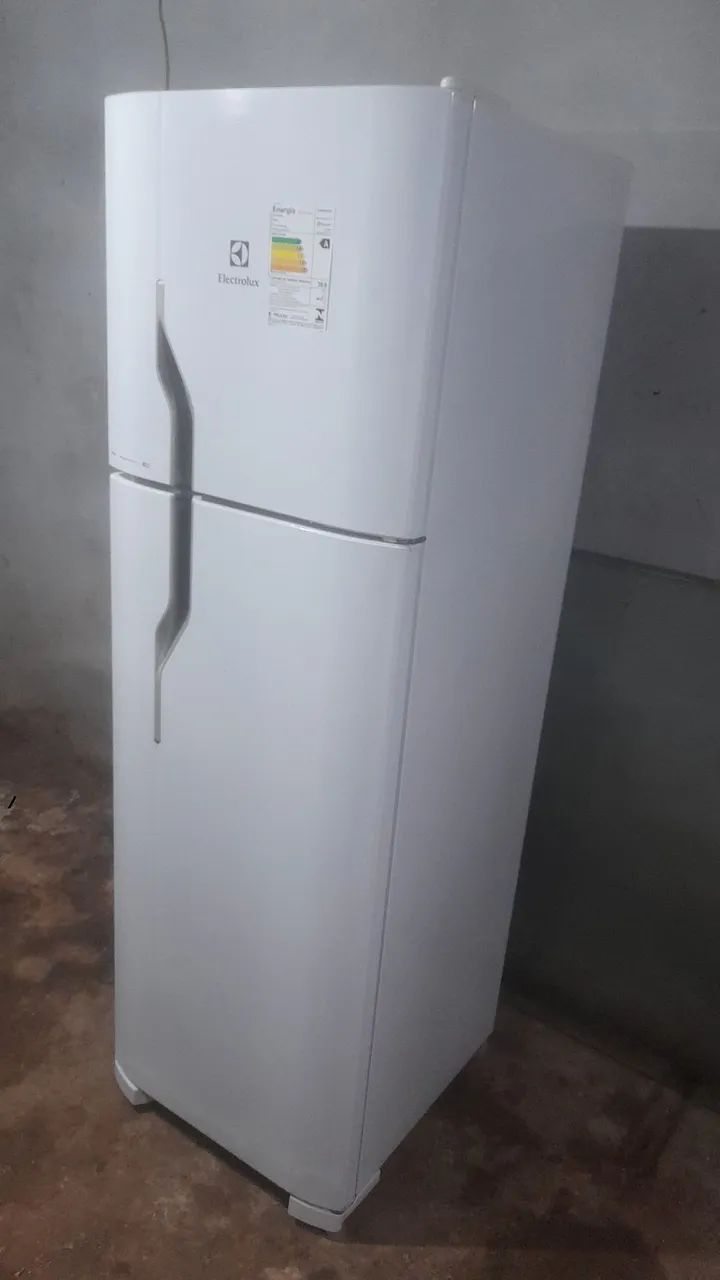 Geladeira electrolux frost free DF35A - Foto 2
